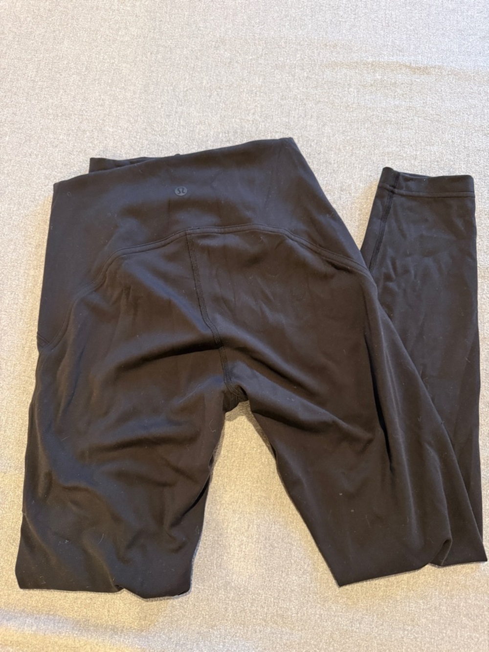 Black 3/4 length Lululemon leggings